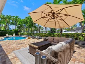 3220 NE 164th St, North Miami Beach FL 33160