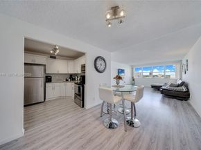 111 Golden Isles Dr G4, Hallandale Beach FL 33009