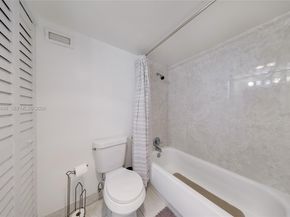 111 Golden Isles Dr G4, Hallandale Beach FL 33009
