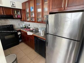 9460 Live Oak Pl 309, Davie FL 33324