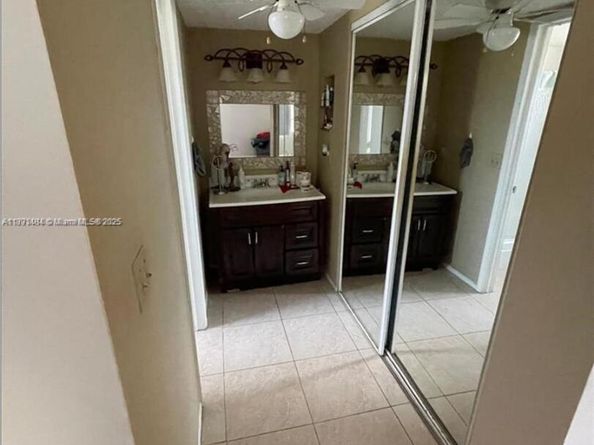 9460 Live Oak Pl 309, Davie FL 33324