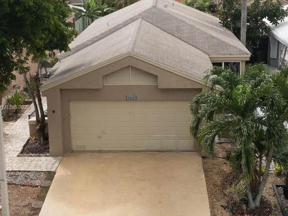 3460 NW 21st St, Coconut Creek FL 33066