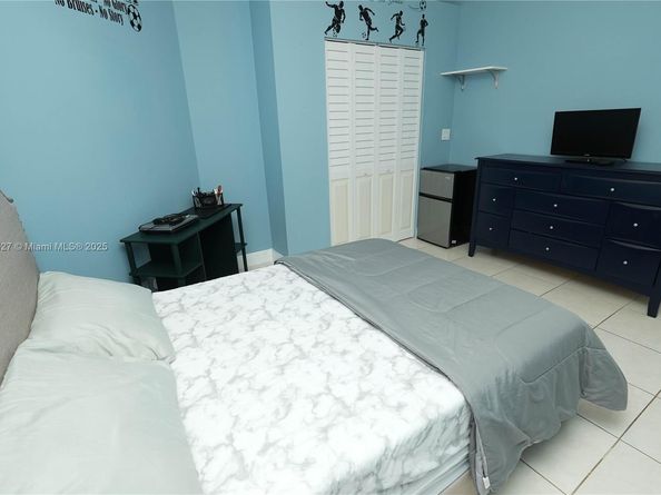 3460 NW 21st St, Coconut Creek FL 33066