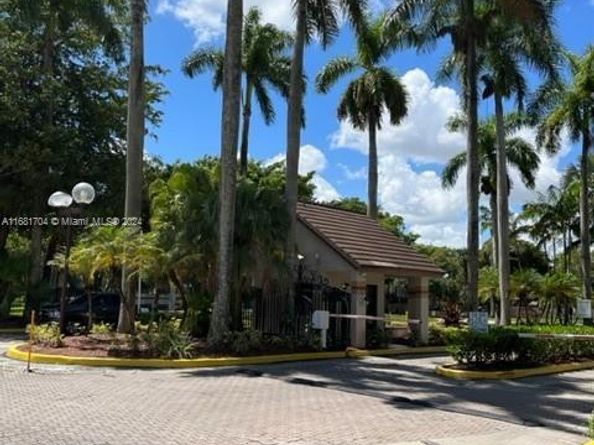 14020 SW 90th Ter 14020, Miami FL 33186