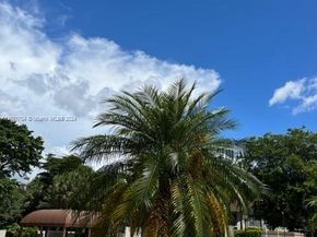 14020 SW 90th Ter 14020, Miami FL 33186