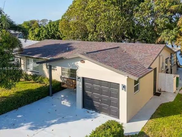 5817 NW 70th Ave, Tamarac FL 33321