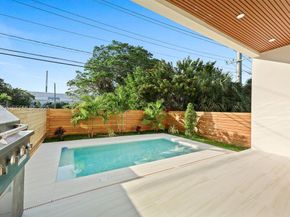 1321 NE 13th Ave, Fort Lauderdale FL 33304