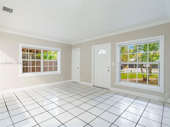 1125 NE 10th Ave, Fort Lauderdale FL 33304