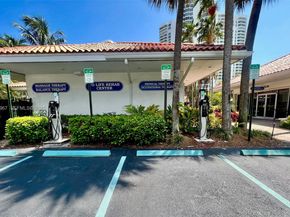 3530 Mystic Pointe Dr 1714, Aventura FL 33180