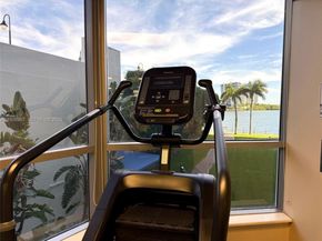 3530 Mystic Pointe Dr 1714, Aventura FL 33180