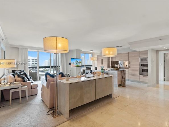 3530 Mystic Pointe Dr 1714, Aventura FL 33180