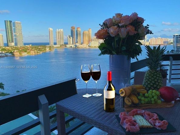 3530 Mystic Pointe Dr 1714, Aventura FL 33180