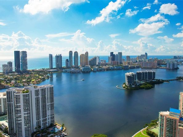 3530 Mystic Pointe Dr 1714, Aventura FL 33180