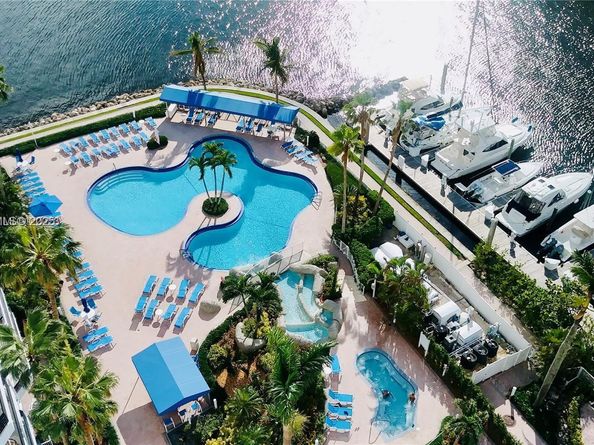 3530 Mystic Pointe Dr 1714, Aventura FL 33180