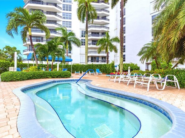 3530 Mystic Pointe Dr 1714, Aventura FL 33180