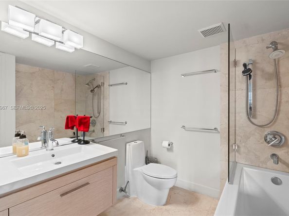 3530 Mystic Pointe Dr 1714, Aventura FL 33180