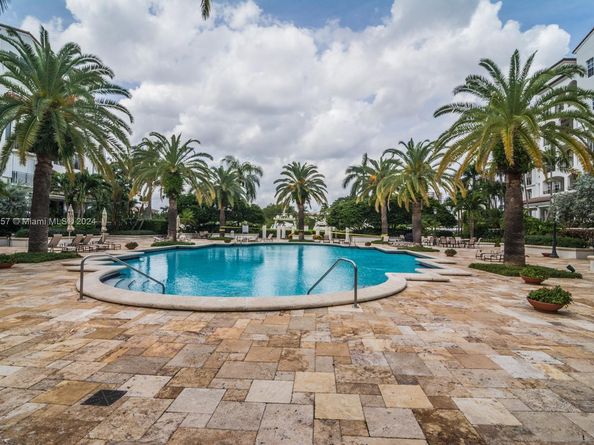 3700 Island Blvd C202, Aventura FL 33160