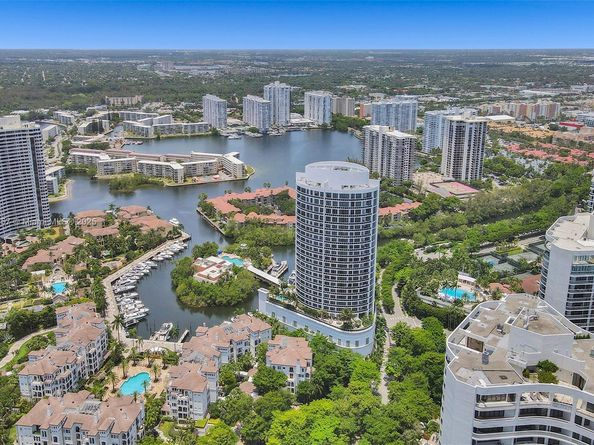 3700 Island Blvd C202, Aventura FL 33160
