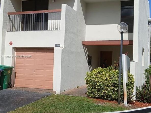 6699 Racquet Club Dr 198, Lauderhill FL 33319