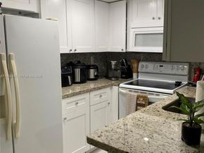 9405 W Flagler St D105, Miami FL 33174