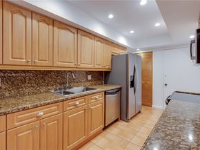 7765 SW 86th St F2405, Miami FL 33143
