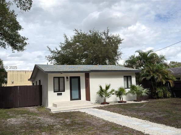 1621 SW 11th Ct, Fort Lauderdale FL 33312