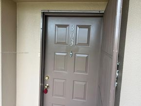 12550 SW 15th St 303E, Pembroke Pines FL 33027