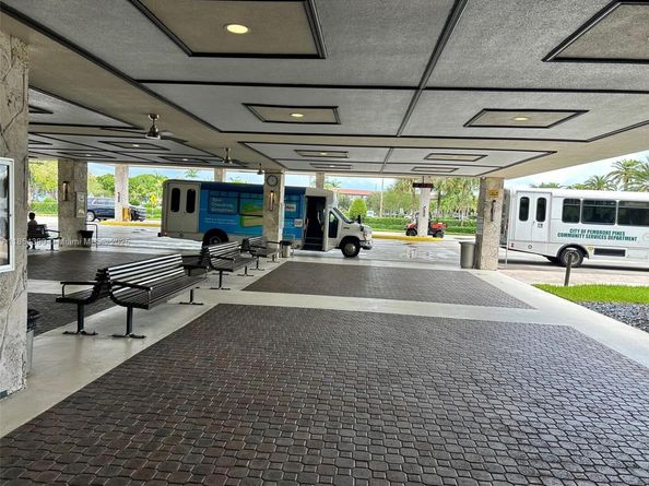 12550 SW 15th St 303E, Pembroke Pines FL 33027