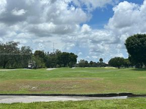 12550 SW 15th St 303E, Pembroke Pines FL 33027