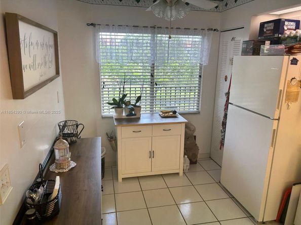 12550 SW 15th St 303E, Pembroke Pines FL 33027