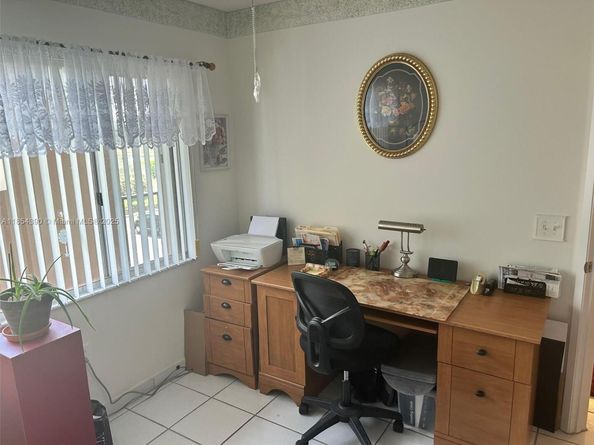 12550 SW 15th St 303E, Pembroke Pines FL 33027