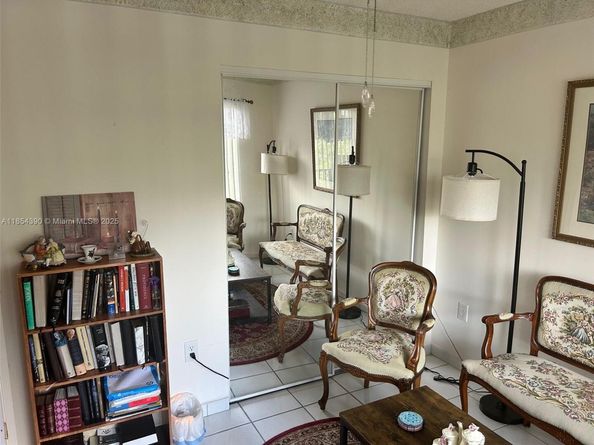 12550 SW 15th St 303E, Pembroke Pines FL 33027