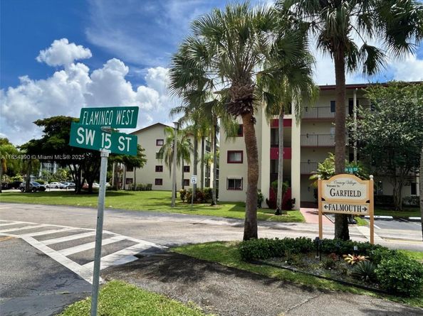 12550 SW 15th St 303E, Pembroke Pines FL 33027