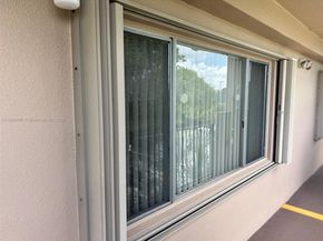 12550 SW 15th St 303E, Pembroke Pines FL 33027
