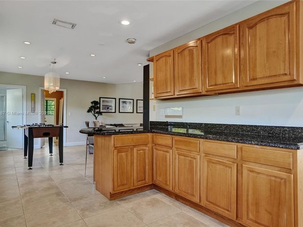 20101 NE 20th Ct, Miami FL 33179
