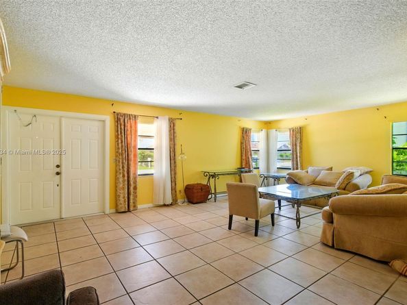 7420 SW 14th Pl, North Lauderdale FL 33068