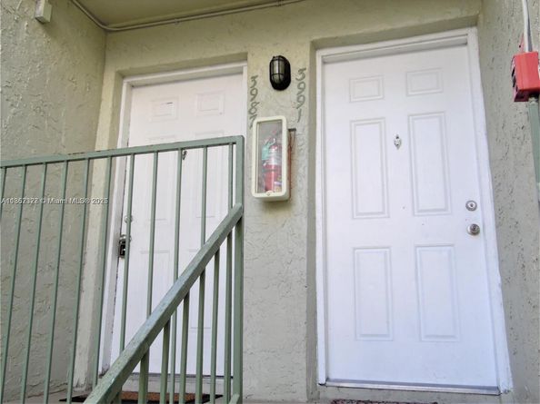 3987 NW 87th Ave 3987, Sunrise FL 33351