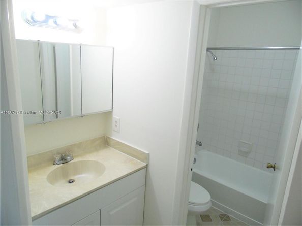 3987 NW 87th Ave 3987, Sunrise FL 33351