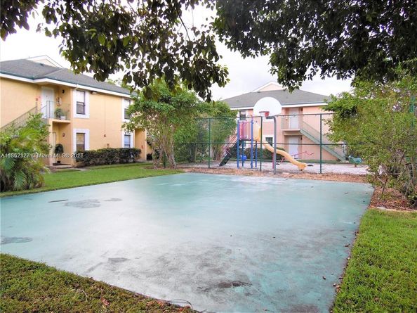 3987 NW 87th Ave 3987, Sunrise FL 33351