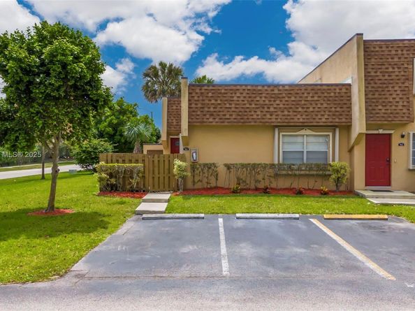 3571 NW 95th Ter 701, Sunrise FL 33351