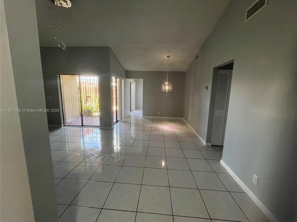 6298 NW 170th Ln, Hialeah FL 33015