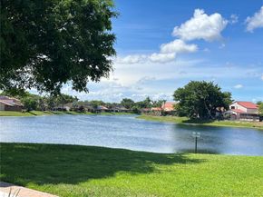 6298 NW 170th Ln, Hialeah FL 33015