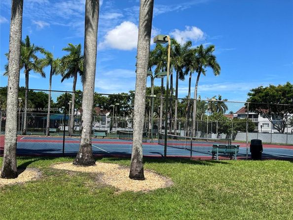 6298 NW 170th Ln, Hialeah FL 33015