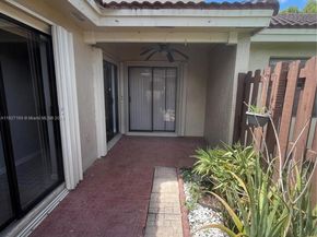 6298 NW 170th Ln, Hialeah FL 33015