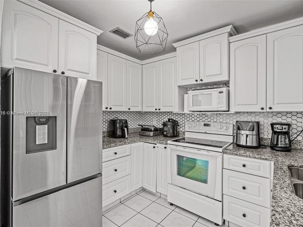 6418 SW 39th Ter, Miami FL 33155