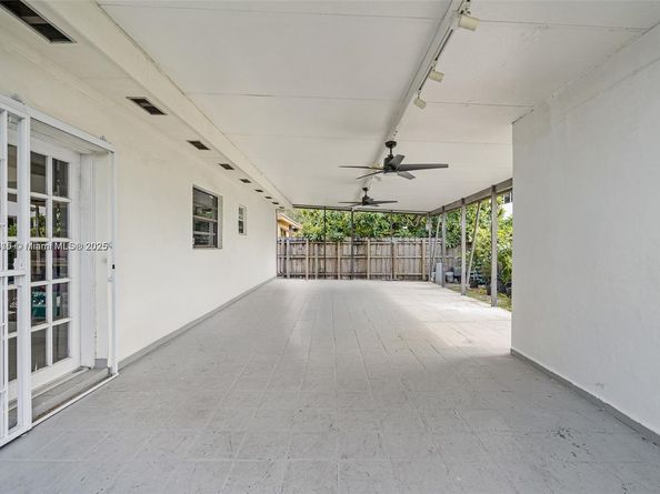 6418 SW 39th Ter, Miami FL 33155