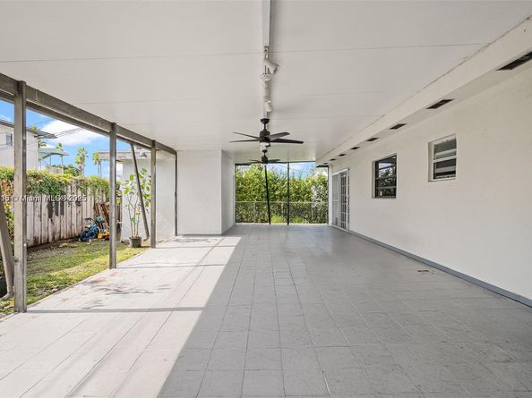 6418 SW 39th Ter, Miami FL 33155