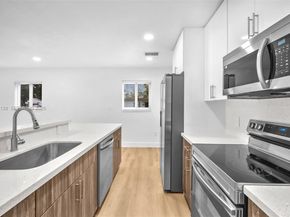 1401 N 70th Ter, Hollywood FL 33024