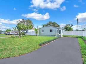 1401 N 70th Ter, Hollywood FL 33024