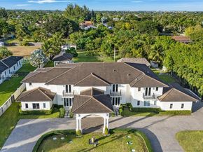 12401 SW 45th St, Miami FL 33175